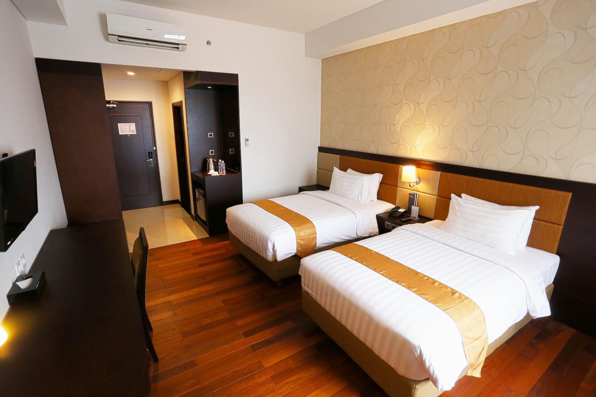 Beston Hotel Palembang Exterior photo